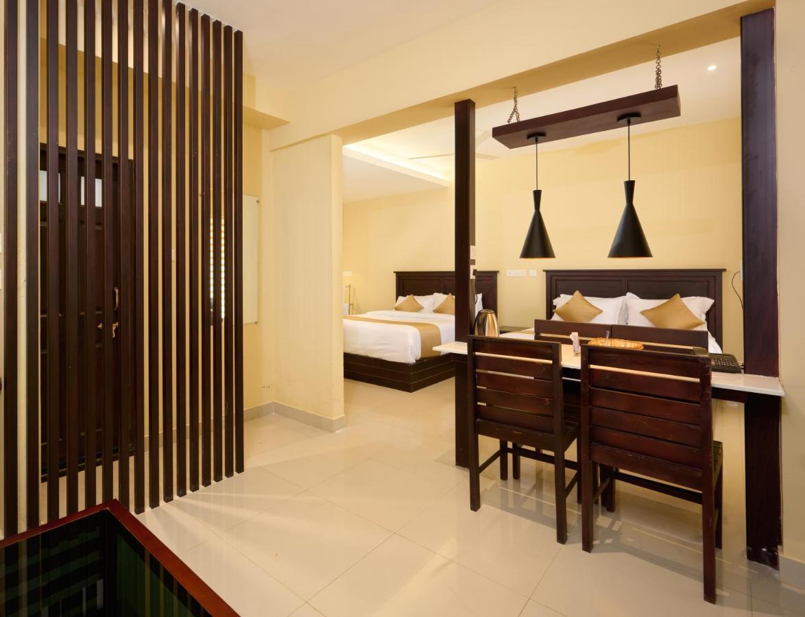 Thekkady Gavi Suites Vandiperiyār エクステリア 写真